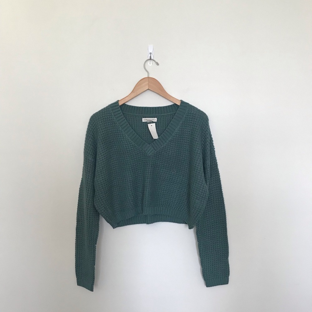 AEROPOSTALE Knit V-Neck Sweater